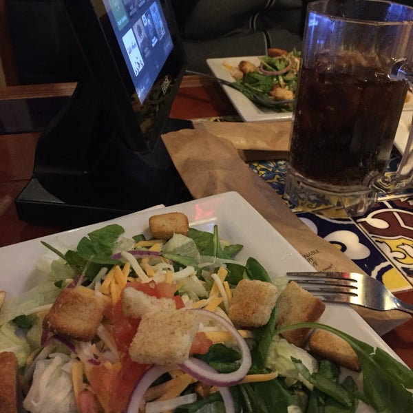Photo taken at Chili&#39;s Grill &amp; Bar by Alan G. on 4/13/2017