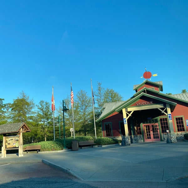 Valcour Rest Area 3 tips from 393 visitors