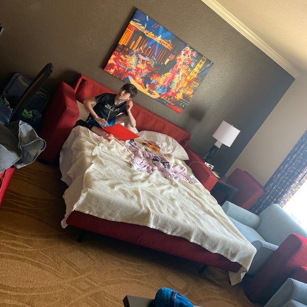 Photo taken at Marriott&#39;s Grand Chateau by Jeremy B. on 4/21/2019