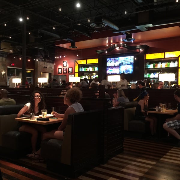 Photo taken at BJ&#39;s Restaurant &amp; Brewhouse by Joseph O. on 5/3/2015