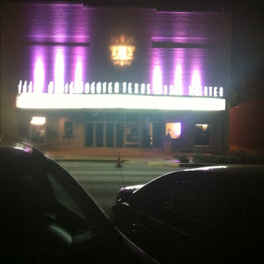 Foto tirada no(a) Texas Music Theater por Nina em 12/21/2012