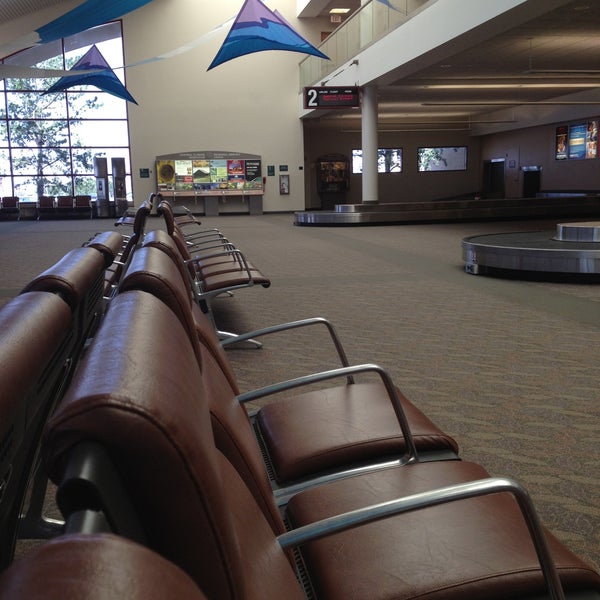 Foto tirada no(a) Central Illinois Regional Airport (BMI) por Steve em 4/30/2013