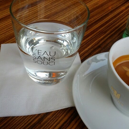 รูปภาพถ่ายที่ siegfrieds | Café &amp; Restaurant โดย Sebastian H. เมื่อ 10/12/2012