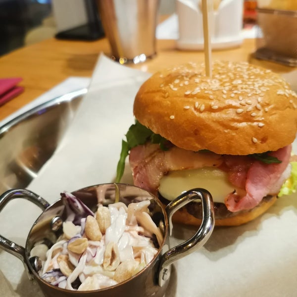 Бургеры комендантский. First house burger комендантский проспект 61. first house burger комендантский. бургерная энгельса 47. ресторан кукуруза спб.