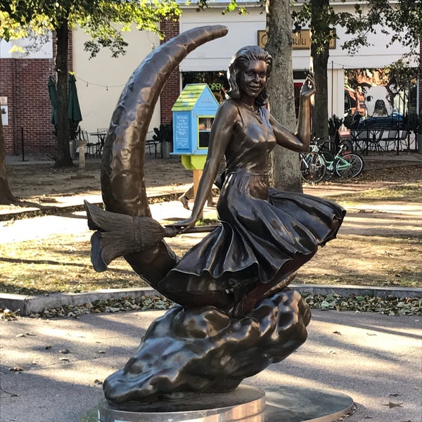 Bewitched Statue Downtown Salem 247 Essex St