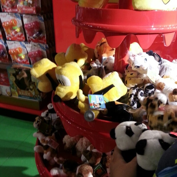 hamleys saket