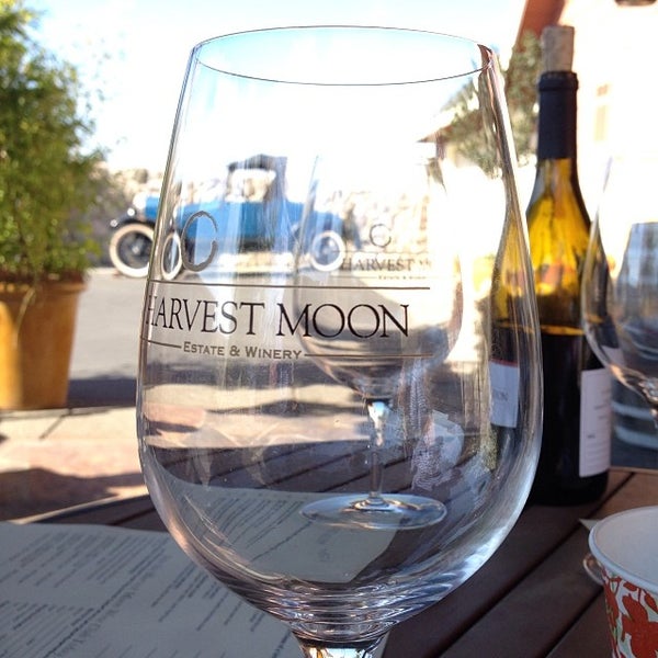 Photo taken at Harvest Moon Winery by Eddy B. on 10/25/2013