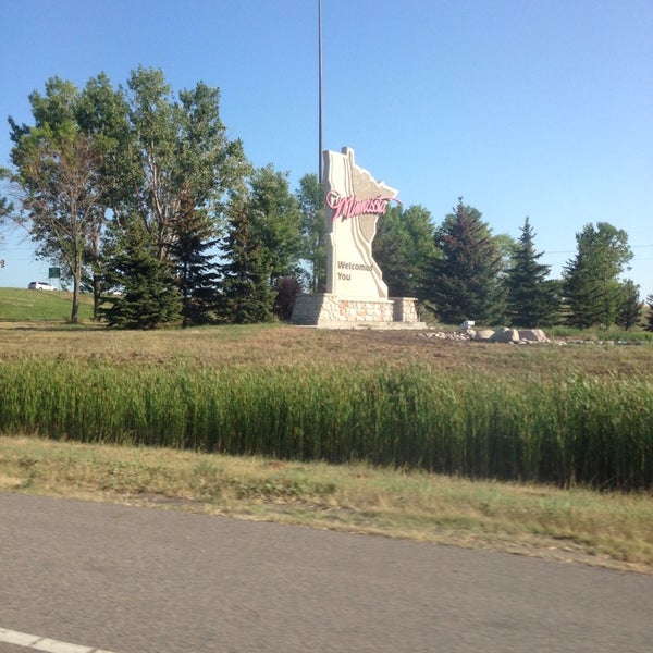 Photos at Minnesota / North Dakota State Line - Border Crossing in Fargo