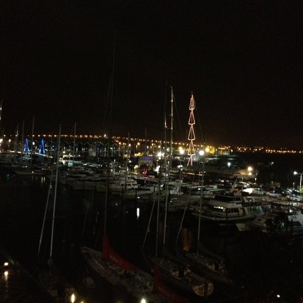 Foto diambil di The Sebel Auckland Viaduct Harbour oleh tamarillo t. pada 12/24/2012