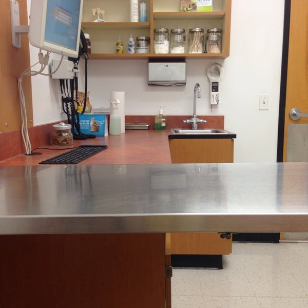 Banfield Pet Hospital Veterinarian In Winter Garden