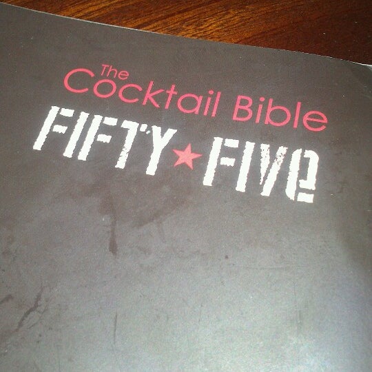 Foto tirada no(a) Fifty Five Bar por Jason L. em 10/7/2012