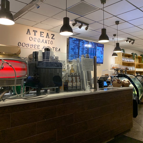 Foto scattata a Ateaz Organic Coffee and Tea da Kelly il 3/12/2022