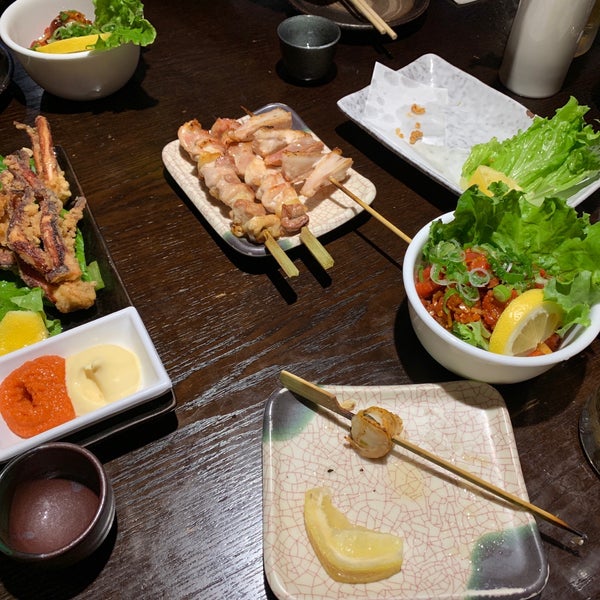 Foto tirada no(a) Torihei Yakitori Robata Dining por Kelly em 6/7/2019