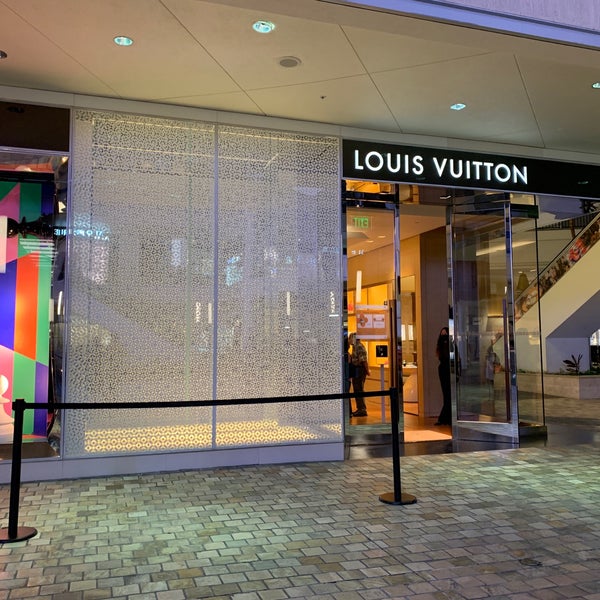 Louis Vuitton Honolulu Ala Moana Center store, United States