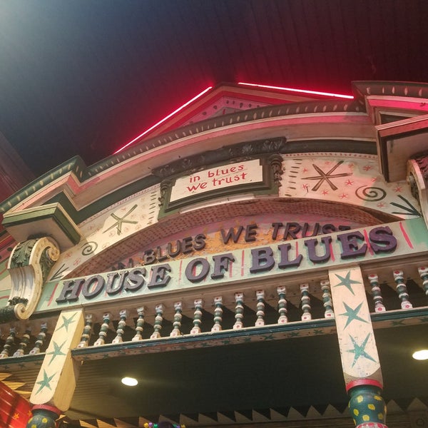 Foto tirada no(a) House of Blues Restaurant &amp; Bar por Marta Lynne S. em 2/27/2018