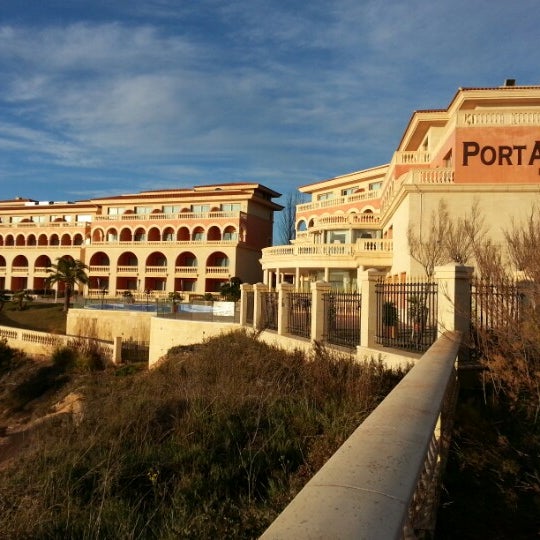 Foto tirada no(a) Hotel Port Adriano por Miguel Angel A. em 1/12/2013