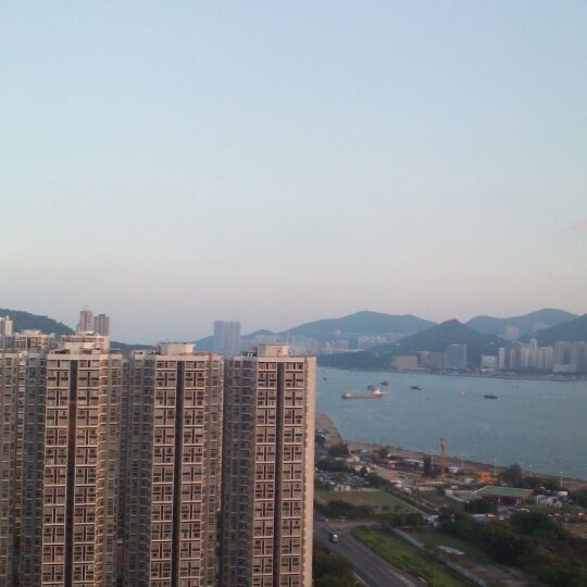 Photo taken at Dorsett Kwun Tong, Hong Kong by Irwansyah P. on 9/28/2014
