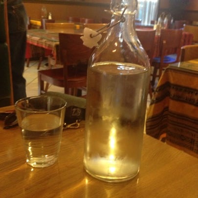 Such a cute way of serving water!