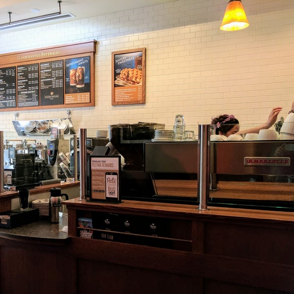 7/21/2017에 Aimee L.님이 Peet&#39;s Coffee &amp; Tea에서 찍은 사진