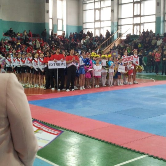 Спортивный комплекс баталовой. Угутский спортивный комплекс. Спортивный комплекс Юнусабад.