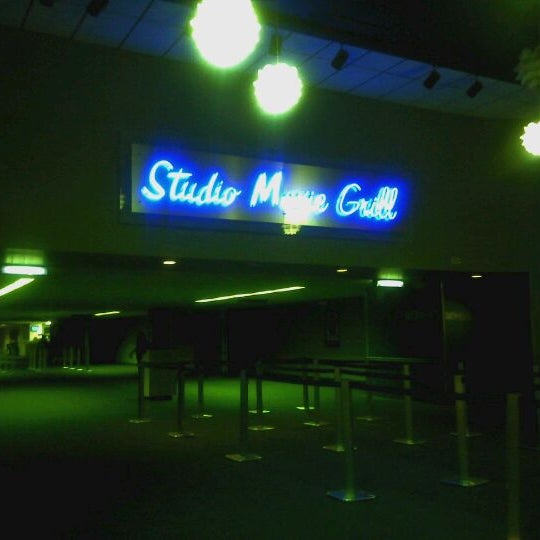 Photo taken at Studio Movie Grill Copperfield by Ceasar J. on 1/10/2012