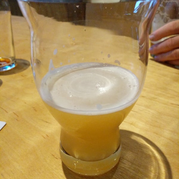 Photo taken at Draft Taproom by James F. on 7/12/2018