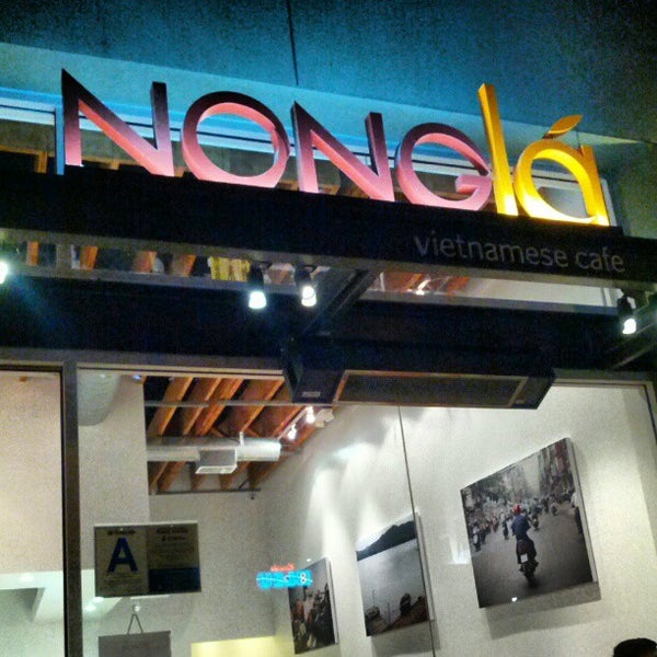 9/20/2012 tarihinde Marc P.ziyaretçi tarafından Nong Lá Cafe'de çekilen fotoğraf