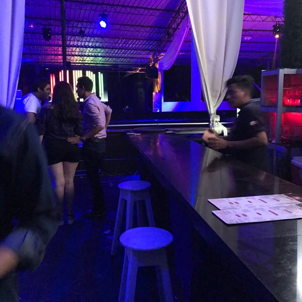 Elton john ресторан langan's brasserie. Harats pub tula интерьер. Шаумяна 110 ростов-на-дону. Ирландский паб брянск. Бар чалтырь.