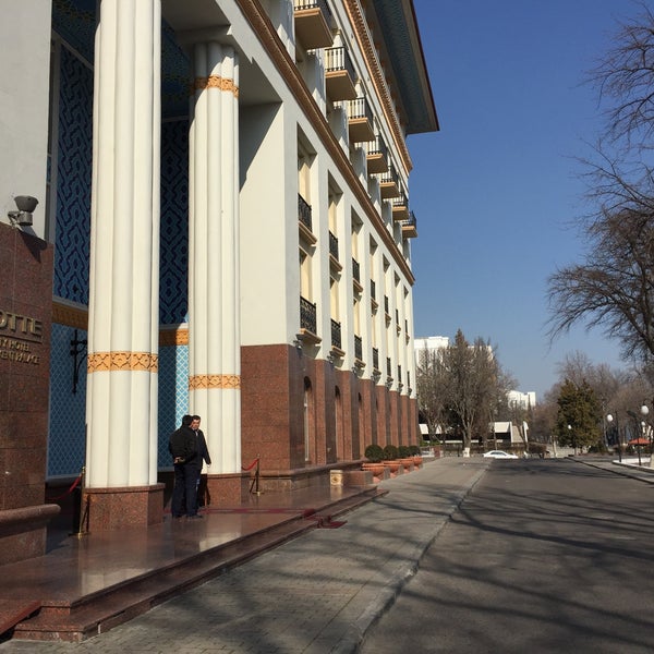 รูปภาพถ่ายที่ Lotte City Hotel Tashkent Palace โดย Federal M. เมื่อ 2/12/2016