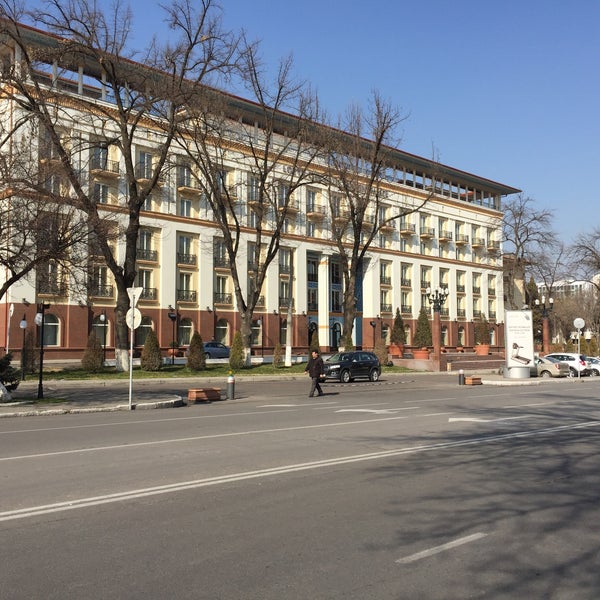 รูปภาพถ่ายที่ Lotte City Hotel Tashkent Palace โดย Federal M. เมื่อ 2/12/2016