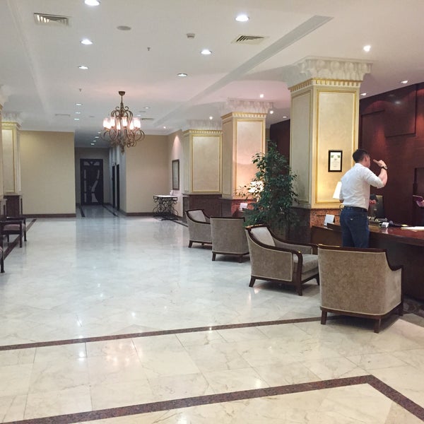รูปภาพถ่ายที่ Lotte City Hotel Tashkent Palace โดย Federal M. เมื่อ 4/29/2016