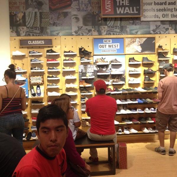 vans store garden state plaza
