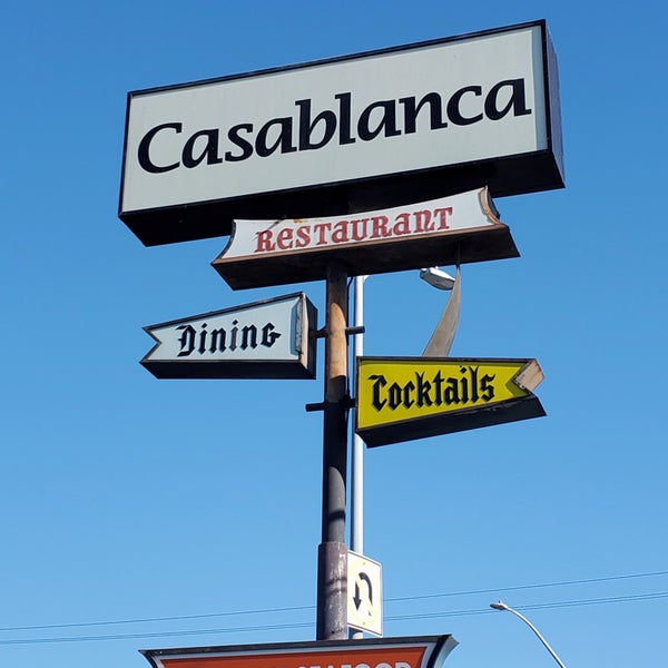 Foto tirada no(a) Casablanca Restaurant por Kevin M. em 11/9/2019