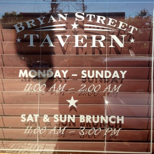 รูปภาพถ่ายที่ Bryan Street Tavern โดย John V. เมื่อ 10/30/2012