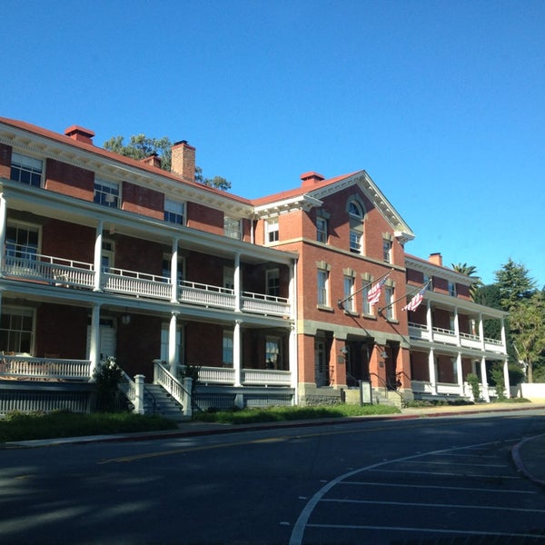 4/8/2013 tarihinde Elyseziyaretçi tarafından Inn at the Presidio'de çekilen fotoğraf