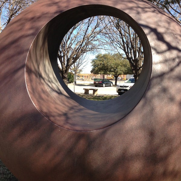 2/19/2013にSara P.がUniversity of North Texas College of Visual Arts &amp; Designで撮った写真