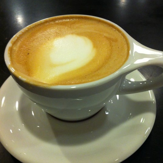 Foto tomada en Remedy Coffee  por Charlie T. el 11/13/2012