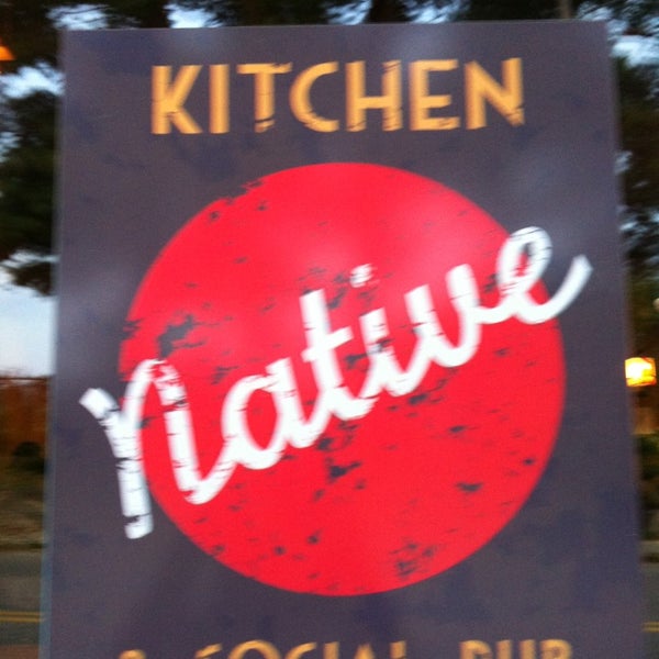 Снимок сделан в The Native Kitchen &amp; Social Pub пользователем Maia W. 7/19/2013