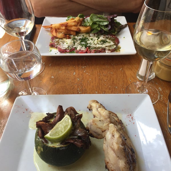 Delightful little neighbourhood bistro with a seasonal menu. Good selection of wines by the glass and extra kind staff. Get a seat by the window and people watch over a lingering lunch.