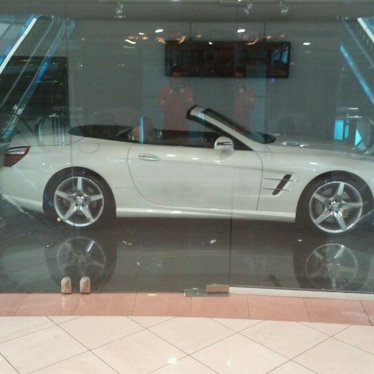 Mercedes Benz Showroom