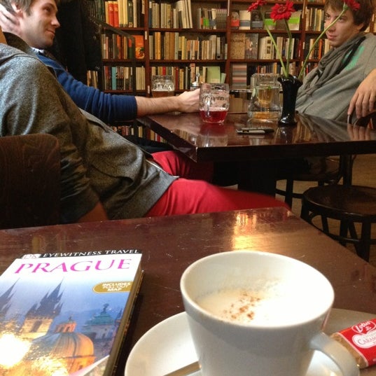 รูปภาพถ่ายที่ Café Fra โดย Liz D. เมื่อ 12/17/2012