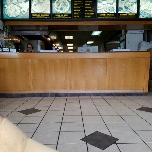 Bo Wah Kitchen Chinese Restaurant in Bay Shore