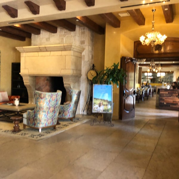 Photo taken at Allegretto Vineyard Resort Paso Robles by Shaft on 9/22/2019