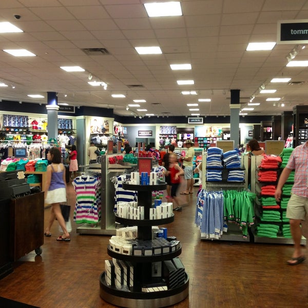 Tommy Hilfiger at Orlando Vineland Premium Outlets® - A Shopping Center in  Orlando, FL - A Simon Property