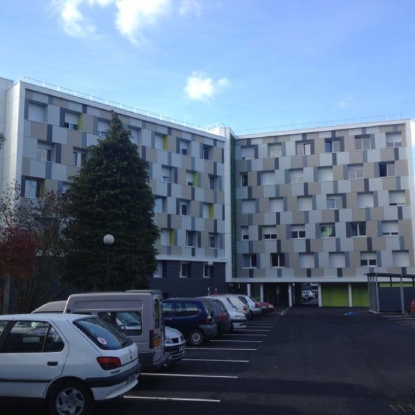 Cité Universitaire La Bourgeonnière College Residence Hall in Nantes Cité Universitaire La Bourgeonnière College Residence Hall in Nantes