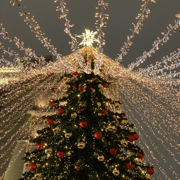 12/17/2021にAlexeyがManezhnaya Squareで撮った写真
