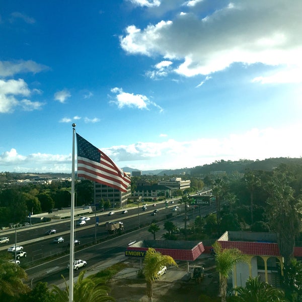 Photo taken at Hampton Inn by Hilton by Jim Patrick O. on 11/3/2015