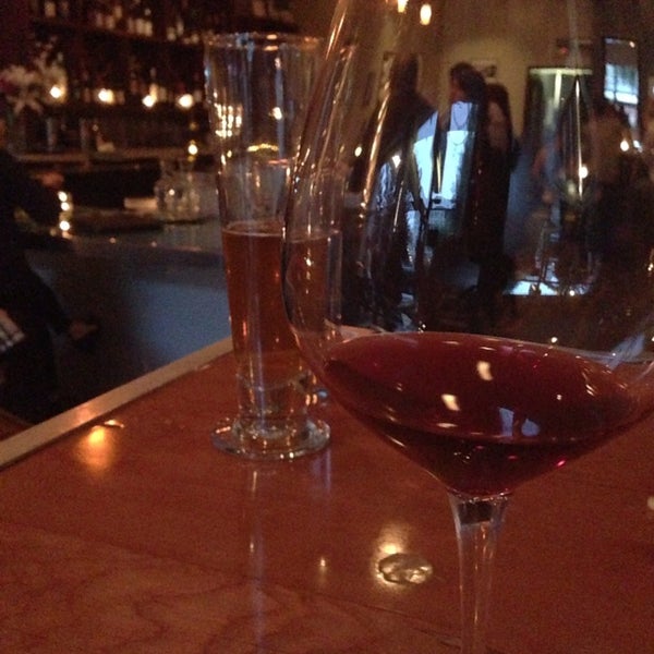 Foto tirada no(a) Nectar Wine Lounge por Jenny A. em 7/18/2014
