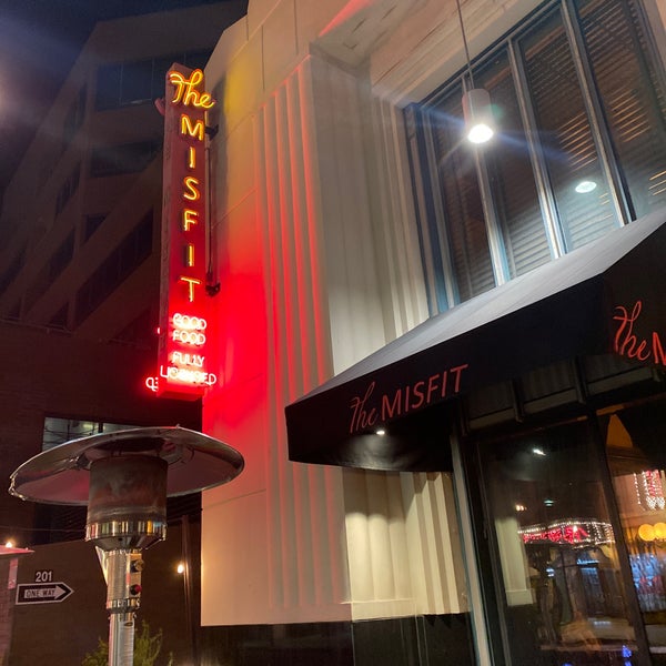 Foto tirada no(a) The Misfit Restaurant + Bar por Yukie T. em 1/24/2023