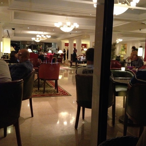 Photo taken at Lisbon Marriott Hotel by Aykut A. on 5/1/2013